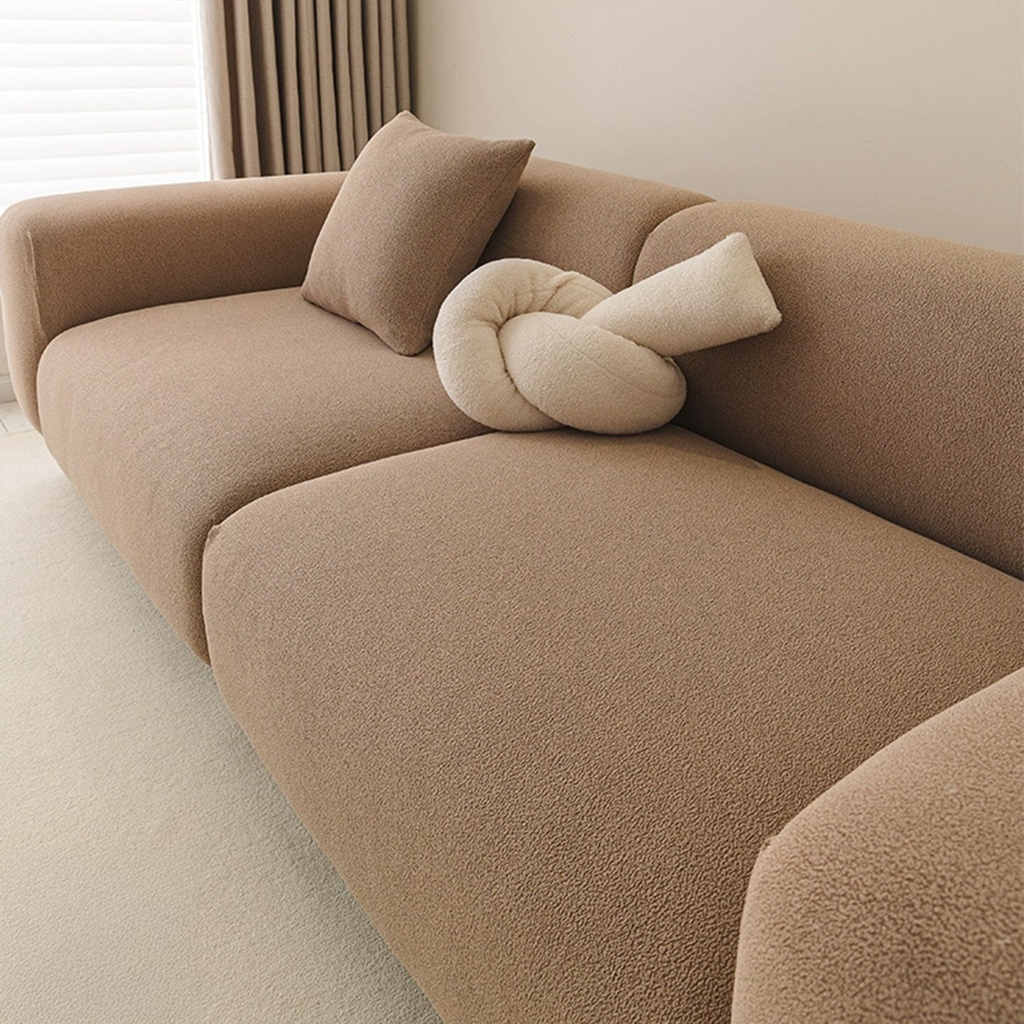 Copridivano elasticizzato CloudNest Boucle – Protezione completa antigraffio per animali domestici