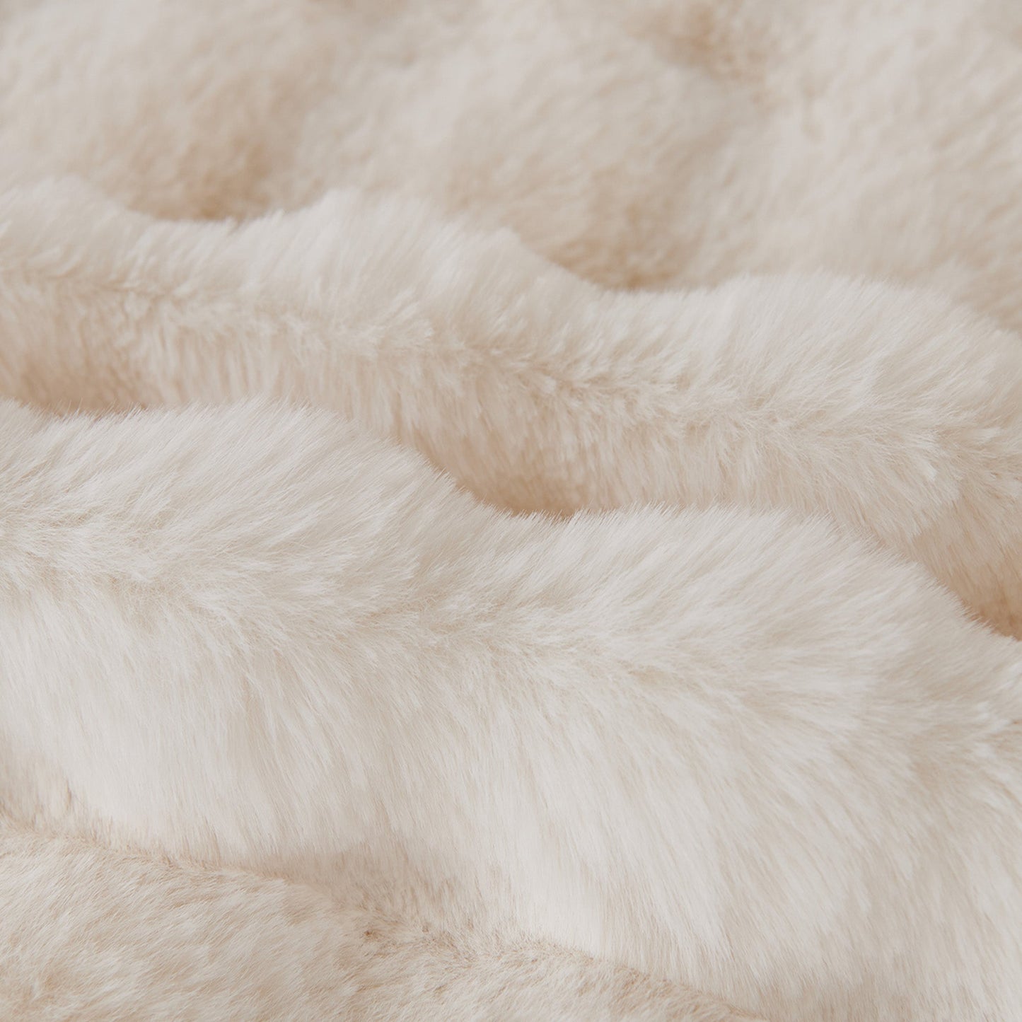 Copridivano in pelliccia sintetica Luxe Ripple