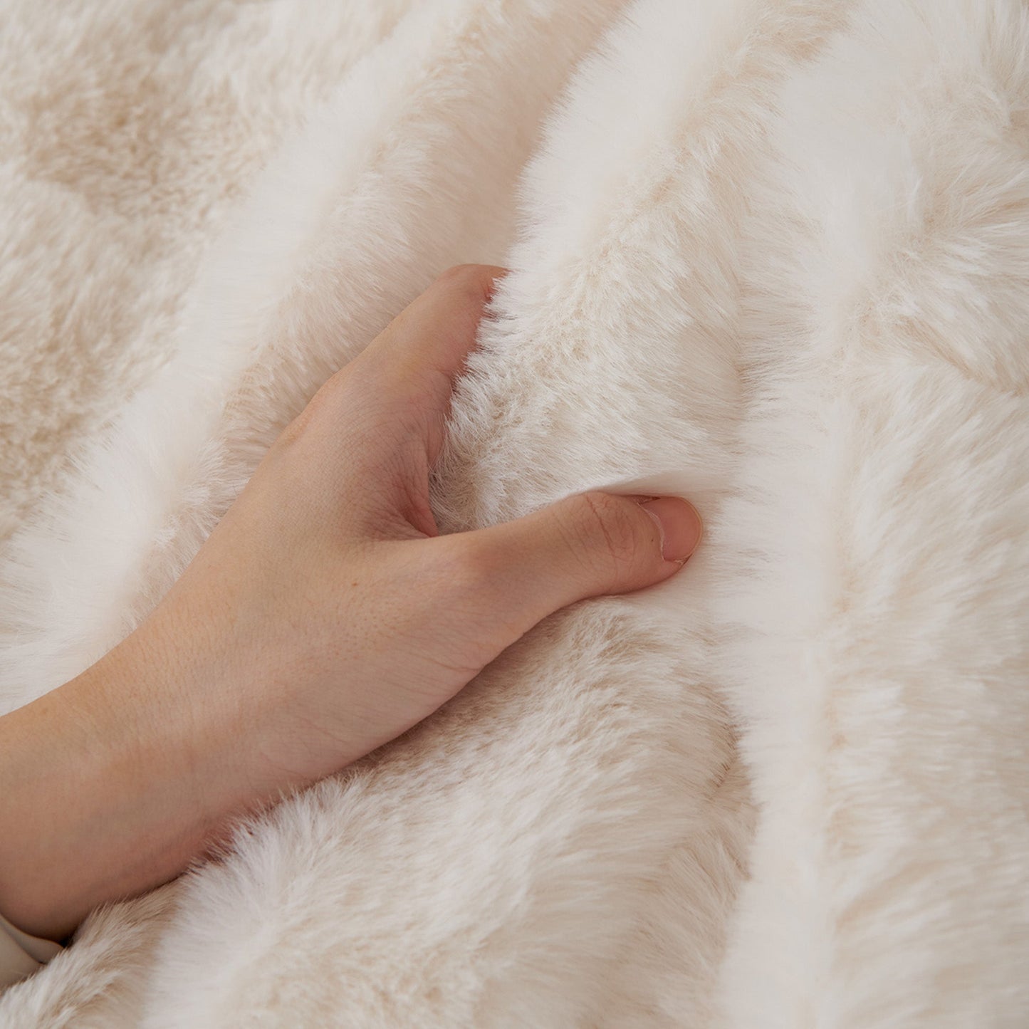 Copridivano in pelliccia sintetica Luxe Ripple