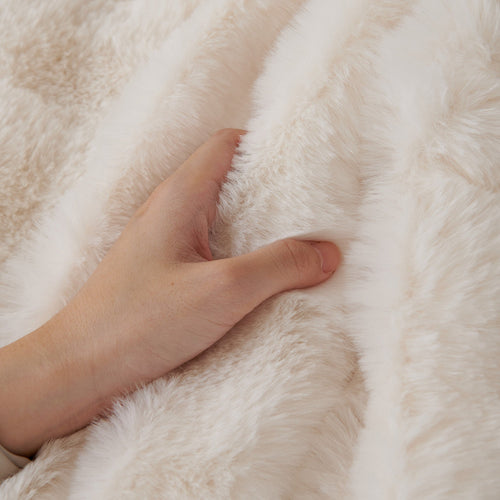 Copridivano in pelliccia sintetica Luxe Ripple